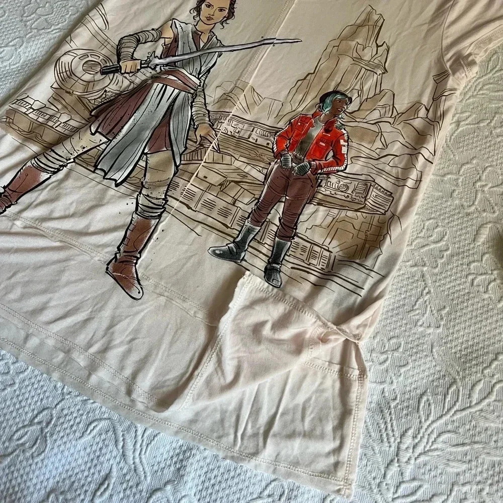 Star Wars Women’s Tshirt Size Small - Picture 4 of 7